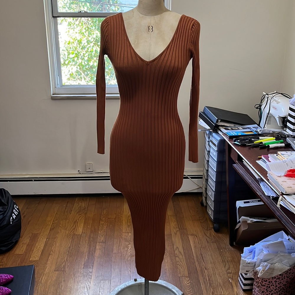 Body con Sweater Dress SZ S, Very Flattering On 💅🏾 , Same Day Ship 😊